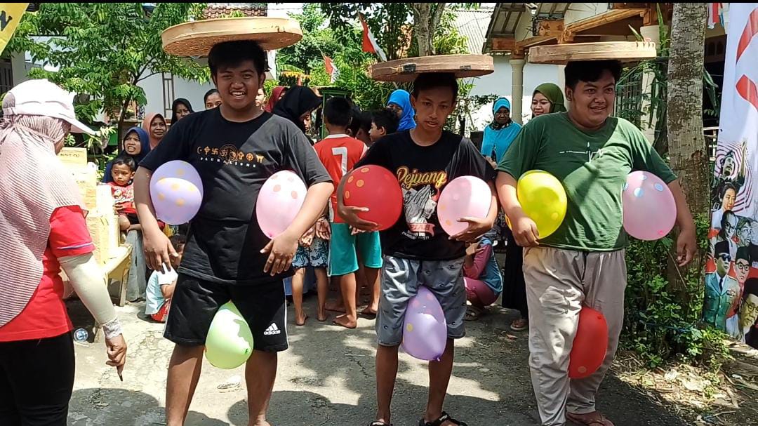 Meriahkan Peringatan HUT RI ke-77, Sobat Bangilan Adakan Lomba Bersama Warga