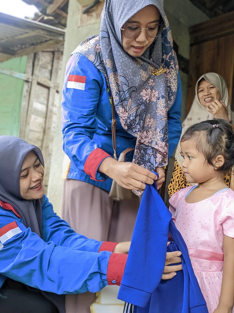 Silaturahmi, Berbagi Kasih Kepada Yatim-Piatu